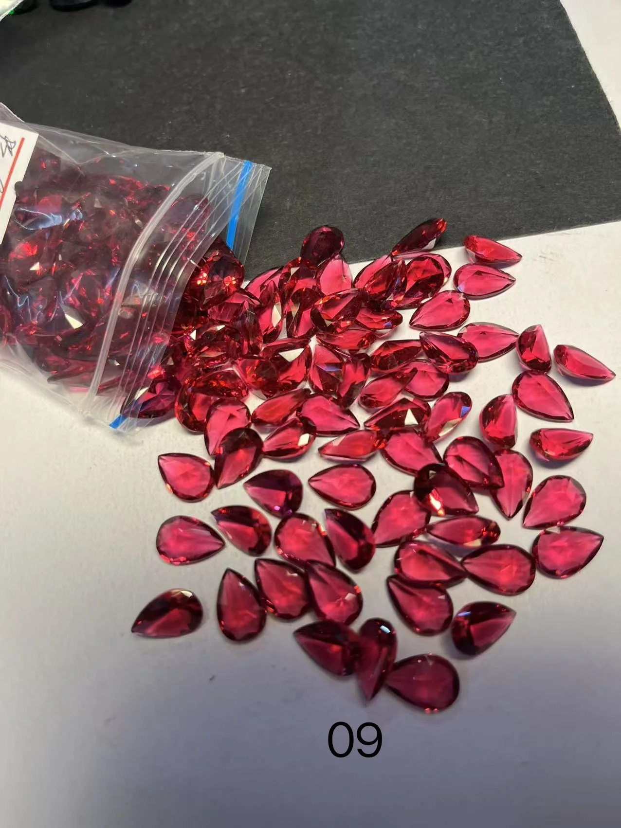 

200pcs 5A Glass Beads Multicolor Color Pear Shape Red Green Blue Loose Glass Synthetic Gems For Jewelry DIY Making Wholesale