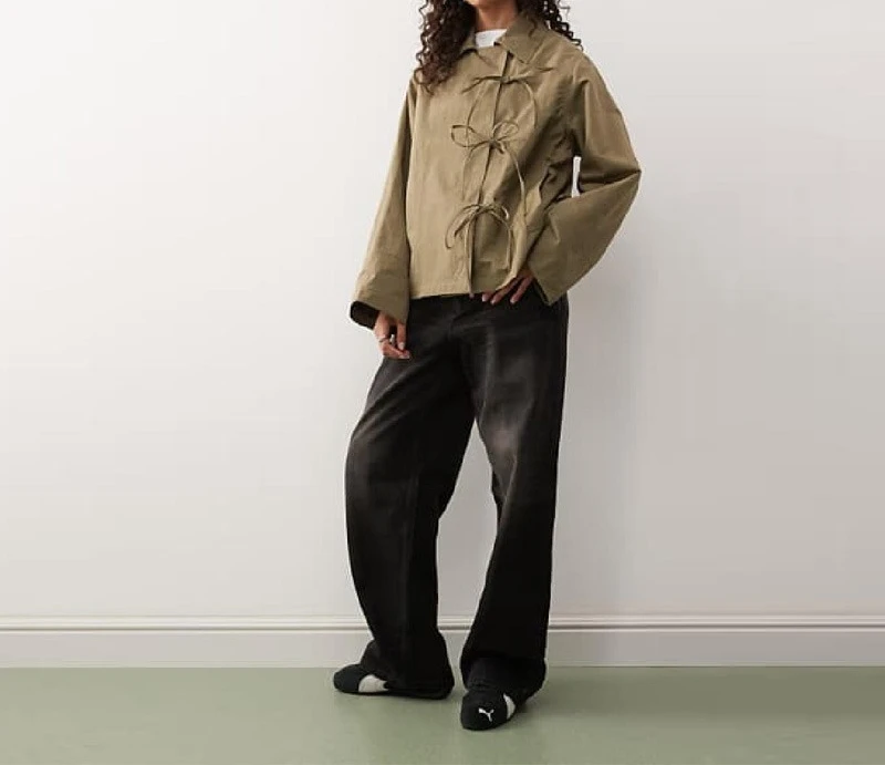 

2025 European and American Hot Style Retro Lapel Bow Strap Short Jacket for Women