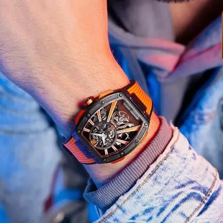 

BONEST GATTI Мужские автоматические часы 43 мм * 51 мм Механические наручные часы Tonneau Светящийся углеродное волокно Фторкаучуковый ремешок Скелетный циферблат