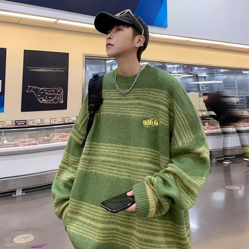 

2025 New Winter American Retro Lazy Sle Color Blo Striped Design Soft Cozy Men's Knitted Sweater Casual Loose Fit Polyest...