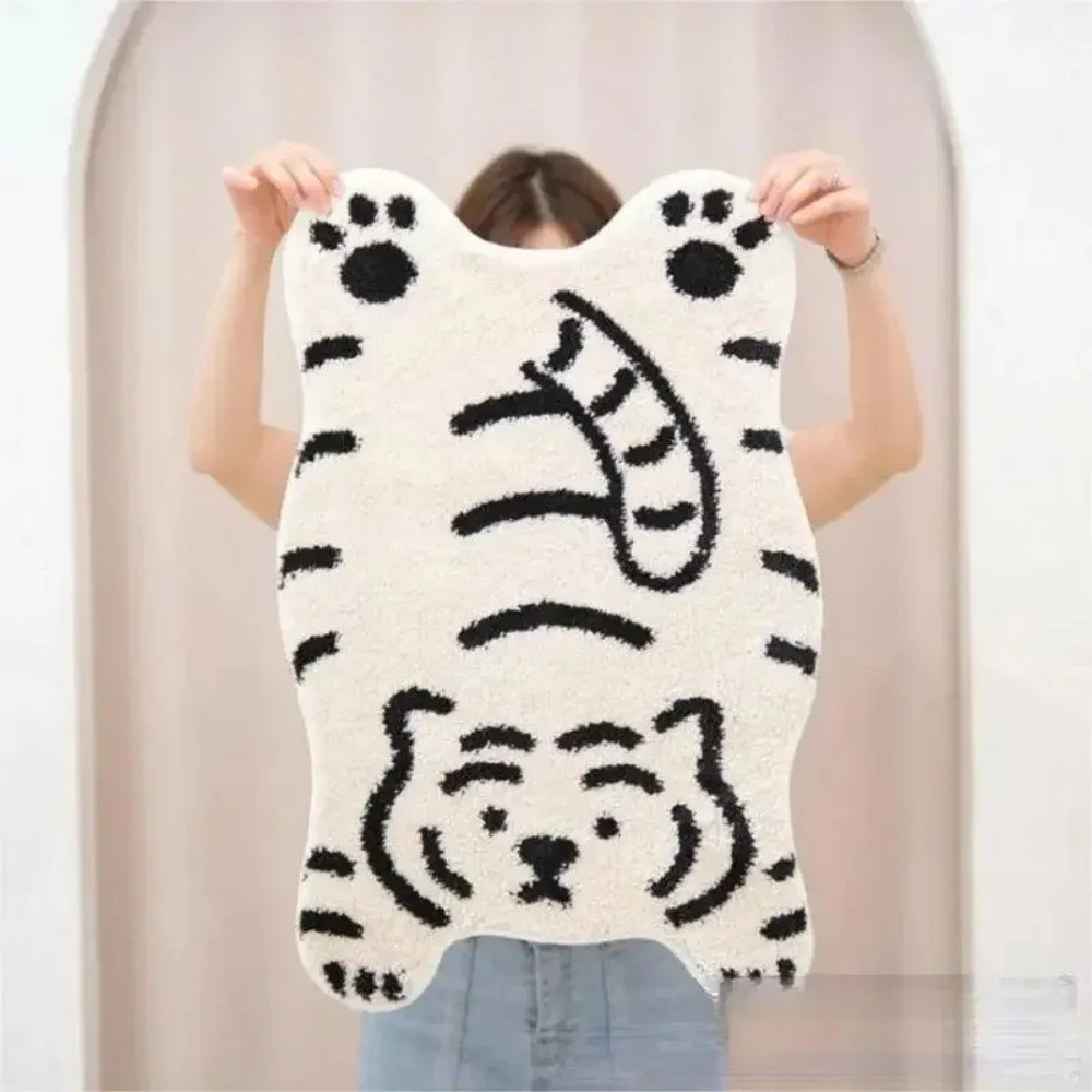 VIKAMA Cartoon Tiger Plush Rug Adorable Foot Mat For Kids' Room Decorative Rug For Living Room Bedroom And Entryway Home Decor