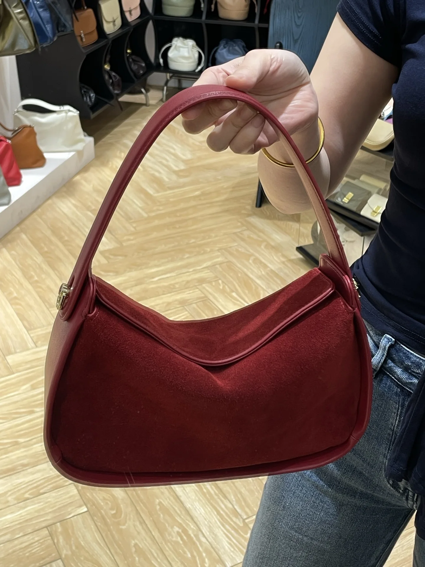 Borse a tracolla a spalla da donna Fahsion in pelle scamosciata di vacchetta Borsa da donna di lusso in pelle di design di alta qualità Borsa da donna con croce Hobos