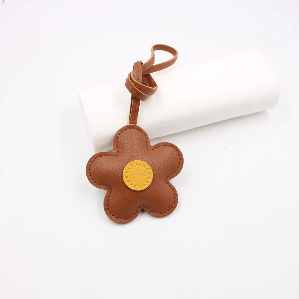 

PU Leather Sunflower Bag Pendant Car Keyring Cartoon Five Petal Flower Keychain Contrasting Fashion Bag Pendant Car Accessory