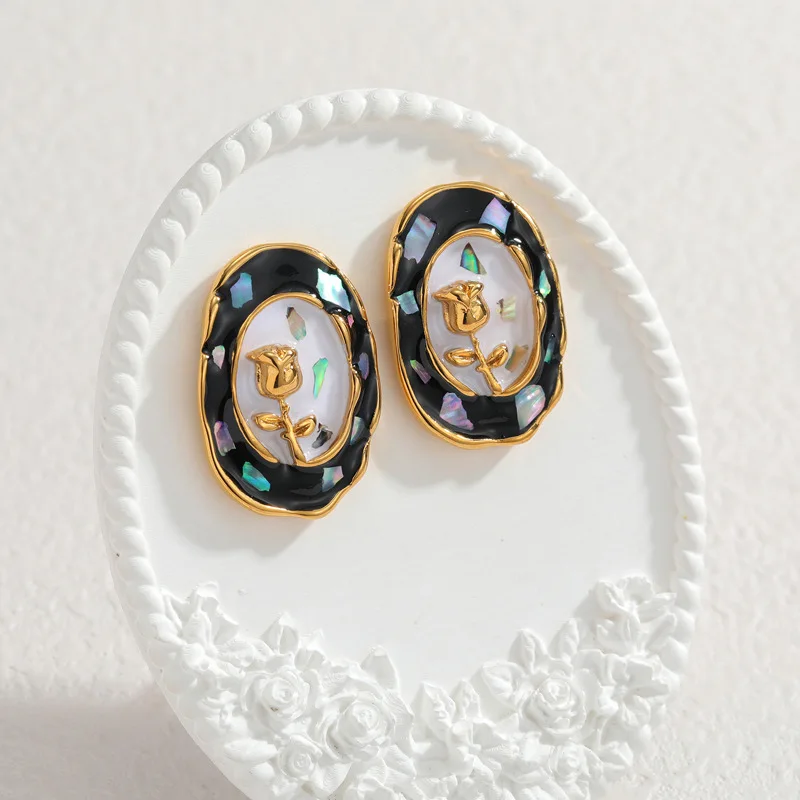 EILIECK Ovales Emaille-Blumen-Halsketten- und Ohrring-Set, Trendiger Edelstahl-Schmuck, Wasserdicht, Goldene Textur für Damen – Detail 17