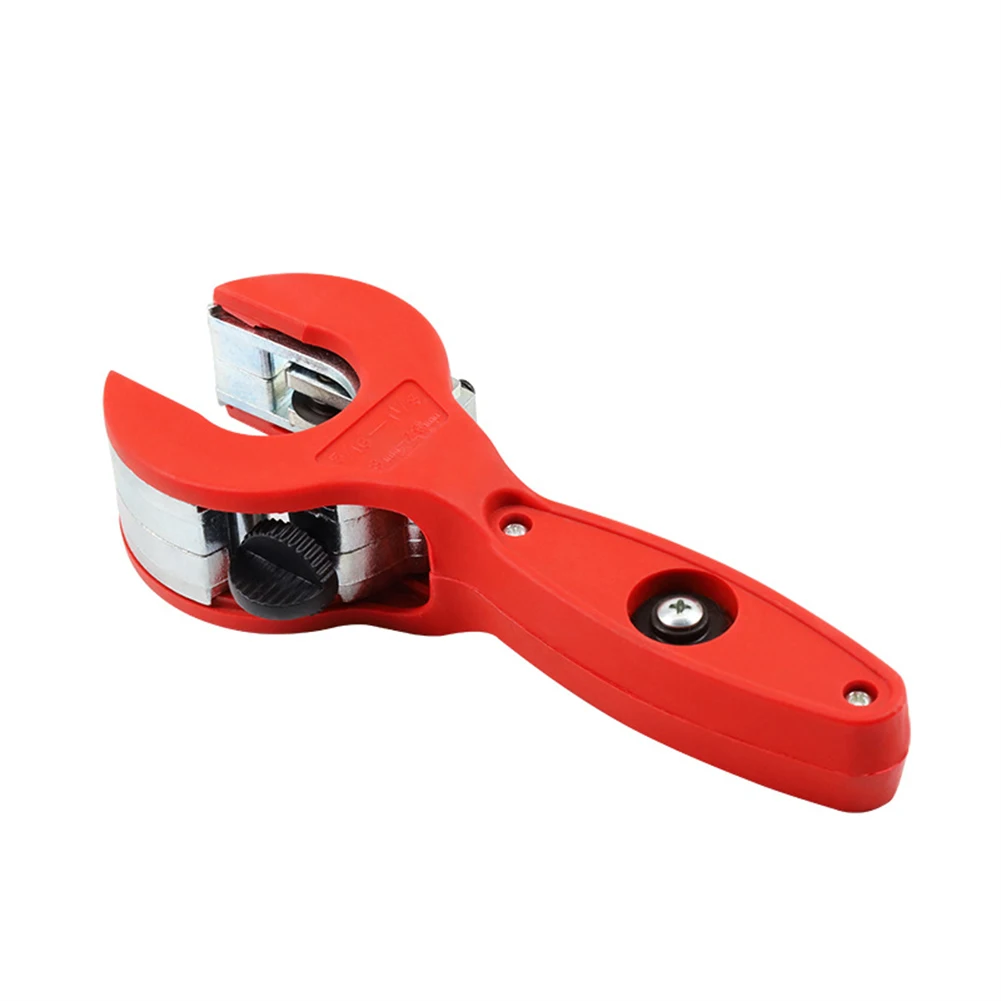 Innovative Mechanism of the Ratchet Tube Pipe Cutter Ensures Clean Cuts on Various Metal Pipes Up to a Diameter of 29 mm