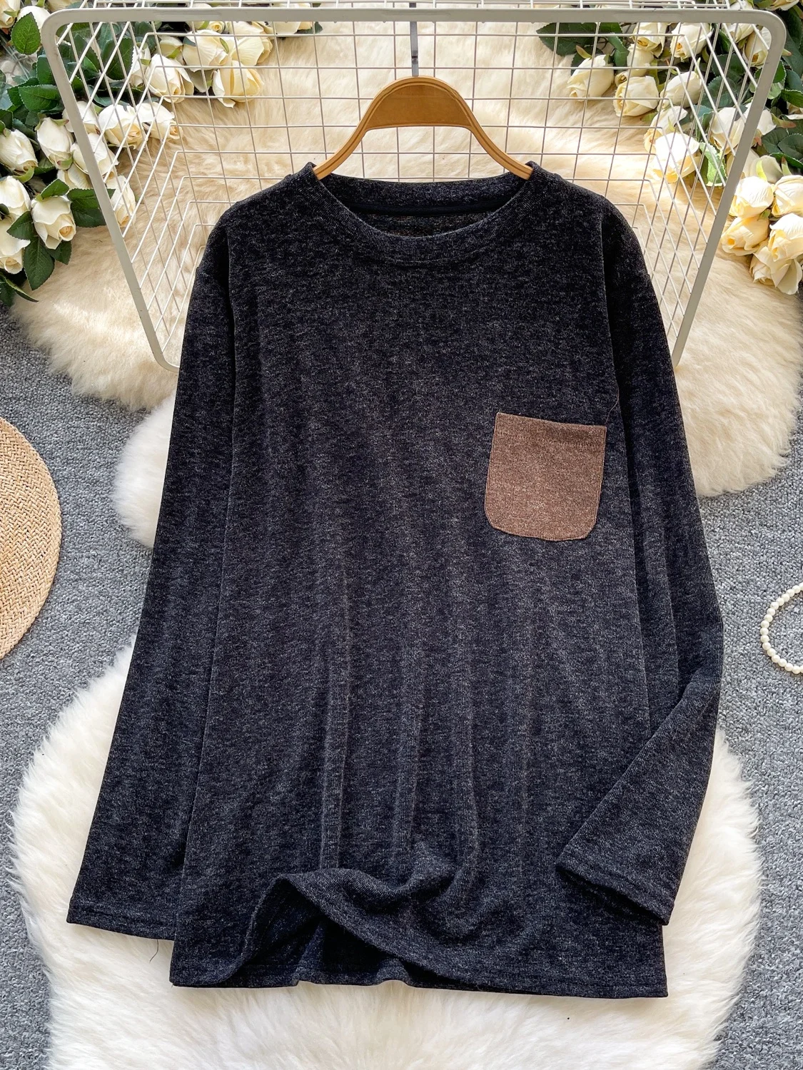 韓国スタイル カジュアル ルーズ カラーブロック ポケット ラウンドネック 長袖 レディース Tシャツ インナーウェア 快適 通気性 ポリエステル繊維