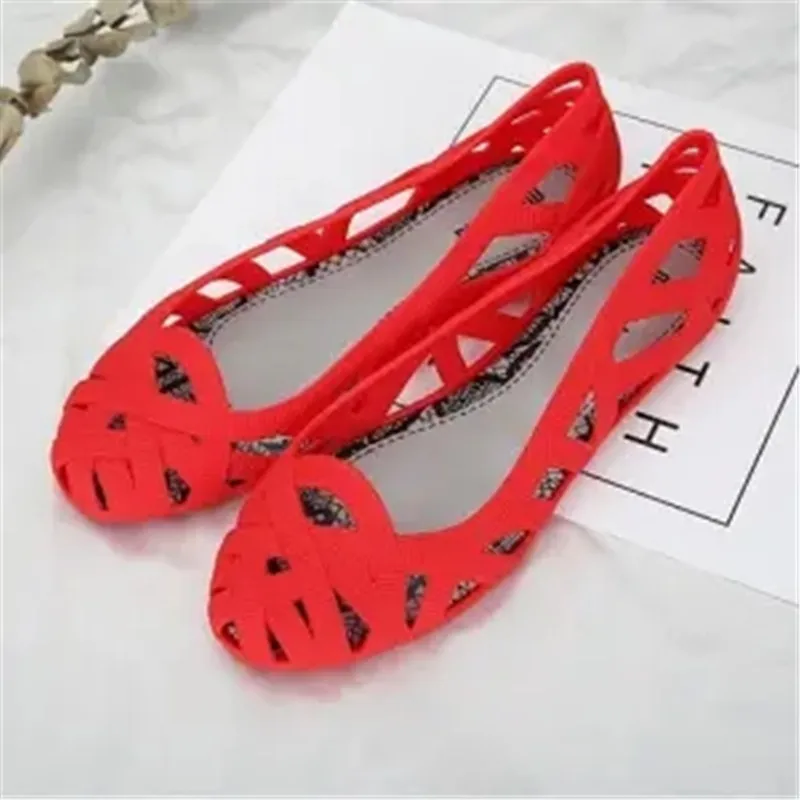 

Fashion Women Sandals Waterproof Slip On Round Female Slippers Casual Comfortable Outdoor Fashion Summer Plus Size Shoes Women