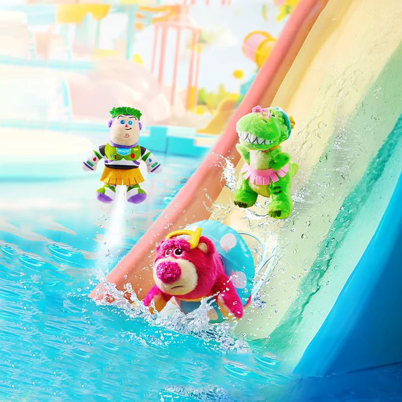 Disney Pluche Hanger Toy Story Seaside Chill Zomer Serie Schattige Aardbei Beer Pluche Hanger Sleutelhanger Speelgoed Kinderen Kawaii Gift