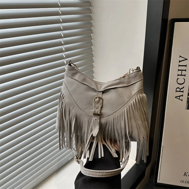 

Trendy Women's Shoulder Bag Summer New Tassel Crossbody Bag Vintage Personality Tote Bag Fashionable Polyester Lining 크로스백