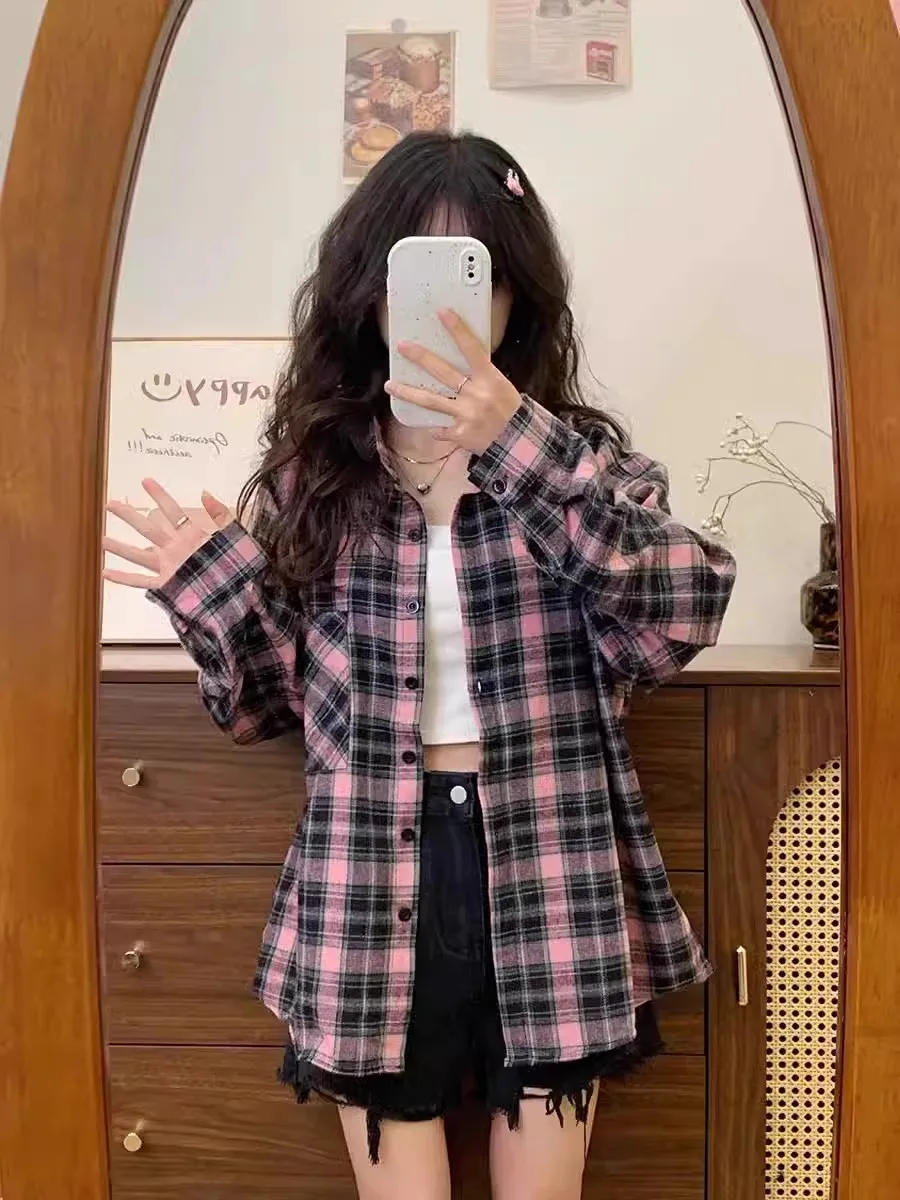Black pink grid
