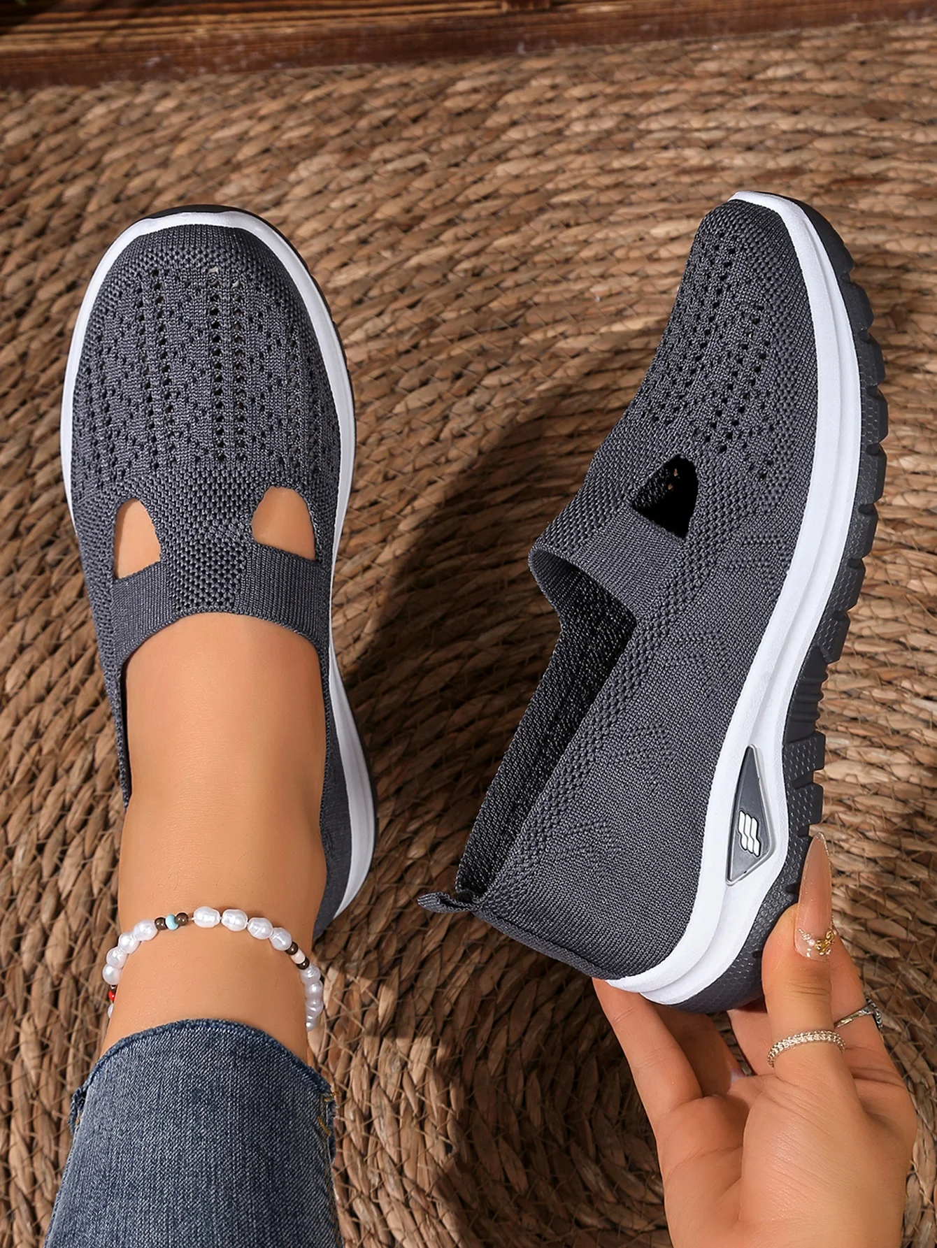 Sommerliche, atmungsaktive, hohlgestrickte Damen-Slip-On-Schuhe, rutschfeste, leichte Wandersneaker, lässige Mesh-Loafer für den Außenbereich – Detail 12