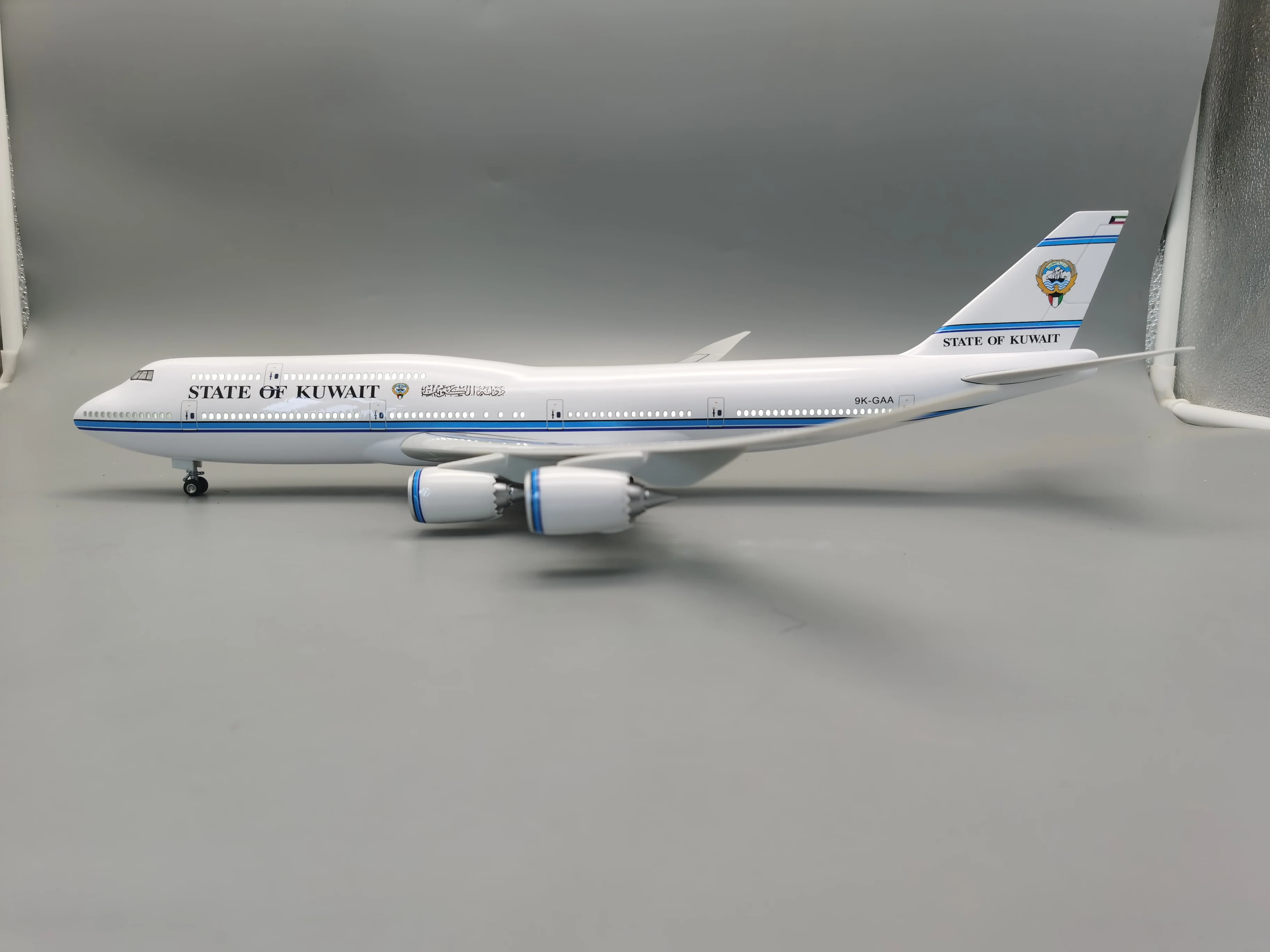 B747 Scale 47CM  Diecast Resin Airplane Model with Stand747 Kuwaiti aircraft model Plane Model Aviation Collection or Gift