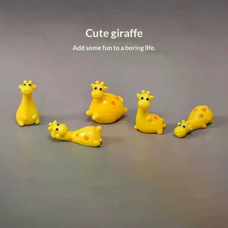 Mini Resin Giraffe Miniatures For Garden Home Decoration Zoo Animal Figures Micro Landscape Ornaments Accessory