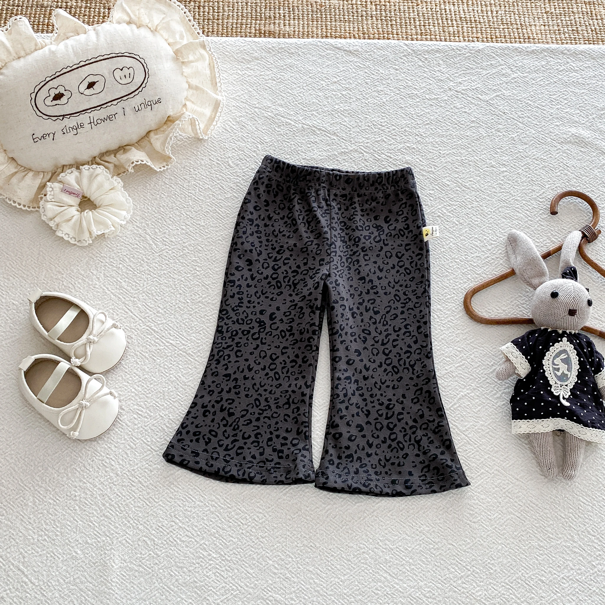 New autumn leopard print loose flared pants for baby girls - stylish and versatile casual trousers