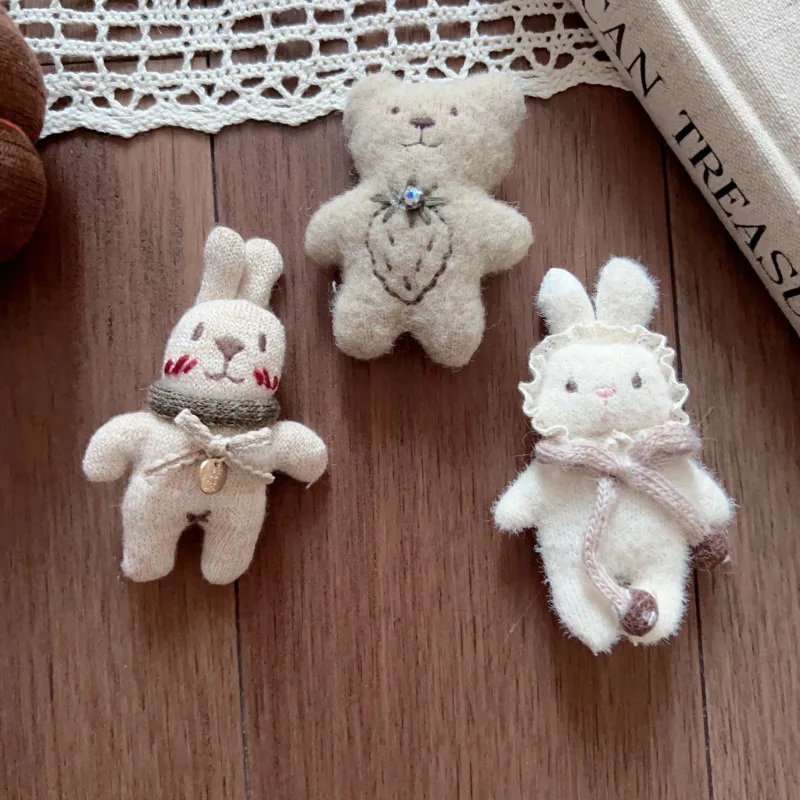High Quality Soft Fabric Plush Bear Rabbit Hippo Brooch Pin Versatile DIY for Bag Hat Shoe Apparel Trim