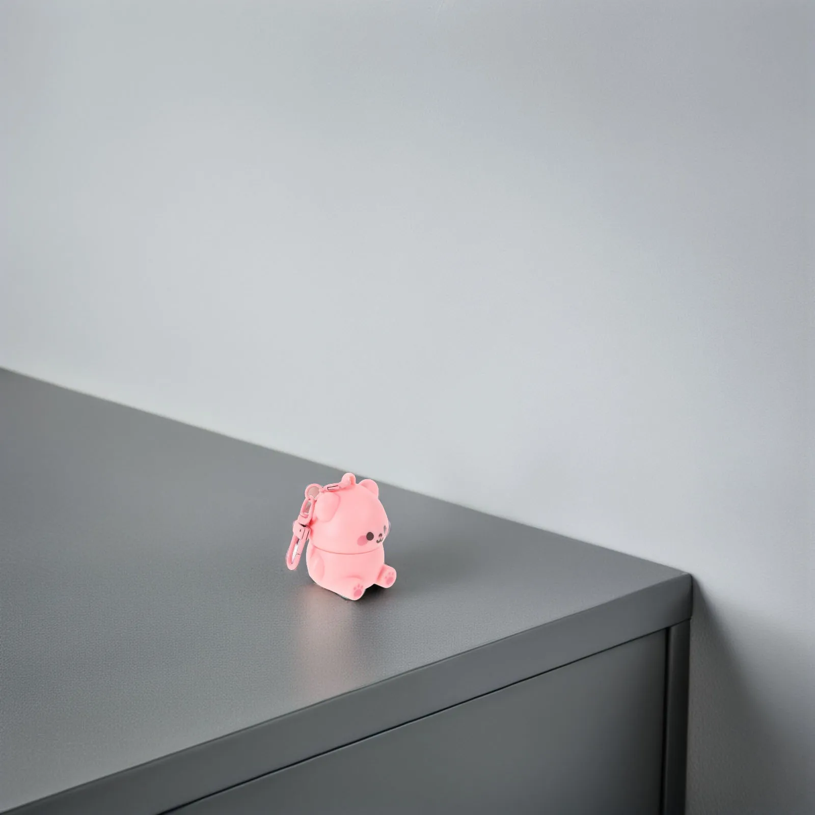 Adorável bálsamo labial com design de urso para meninas pequenas, hidratação diária, evita a secura, rachaduras, ingredientes seguros e inofensivos, portátil