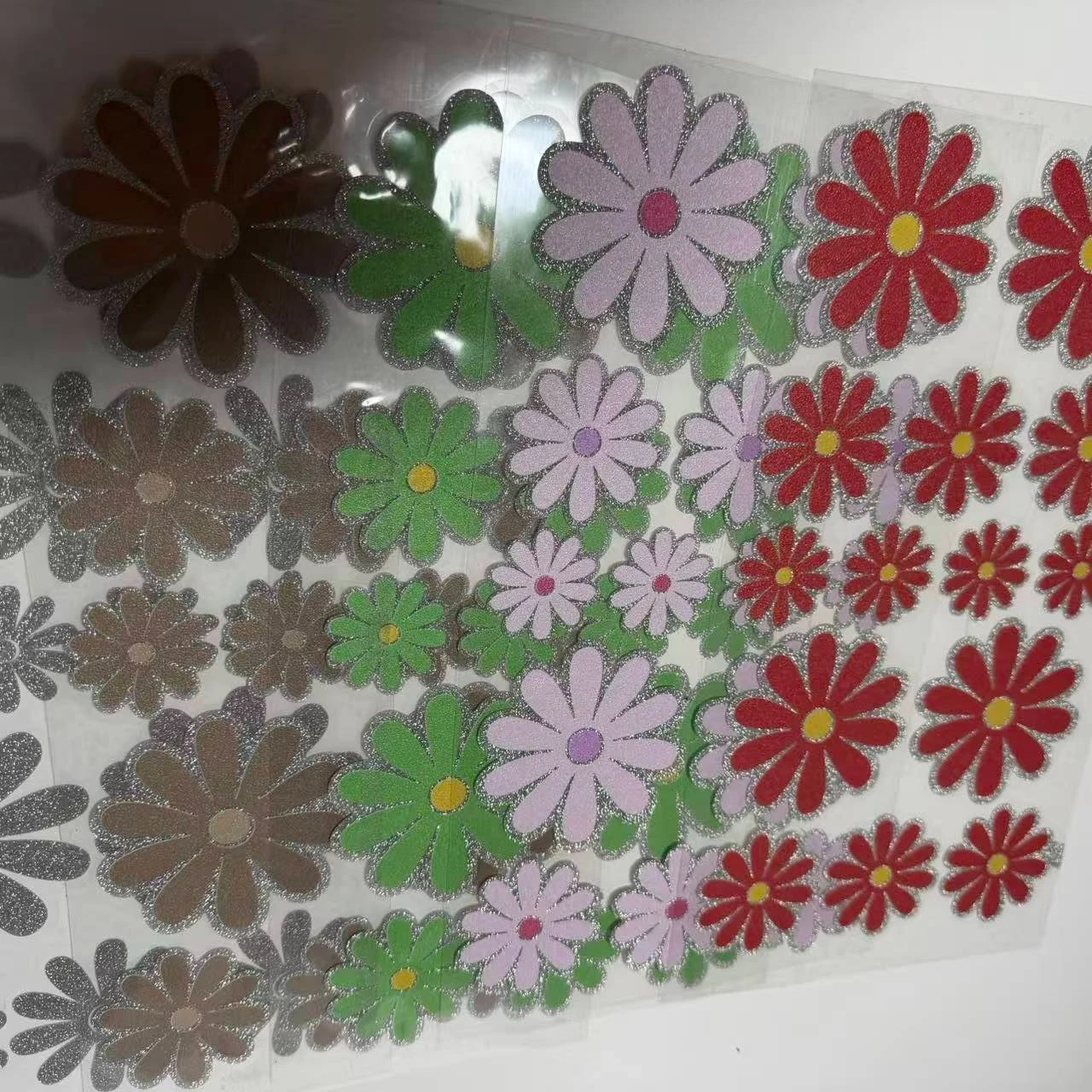 14Pcs Irregular Daisy Floral Vinyl Sticker Pack,Matte Glitter Edge,3 Sizes,Works on Car,Motorcycle,Glass,Metal,Plastic & Laptop