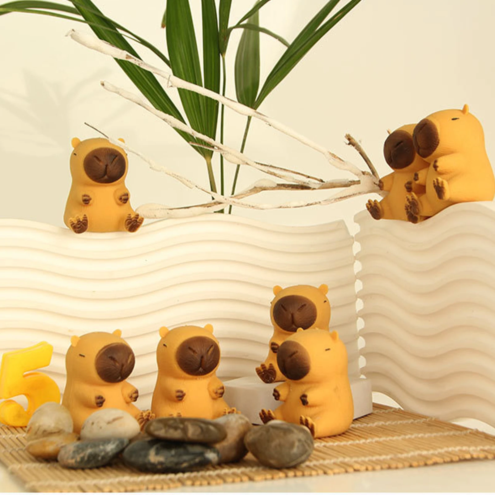 아이들을위한 짜기 장난감 Capybara 고무 짜기 모델 데스크탑 장식 느린 리바운드 꼬집는 장난감