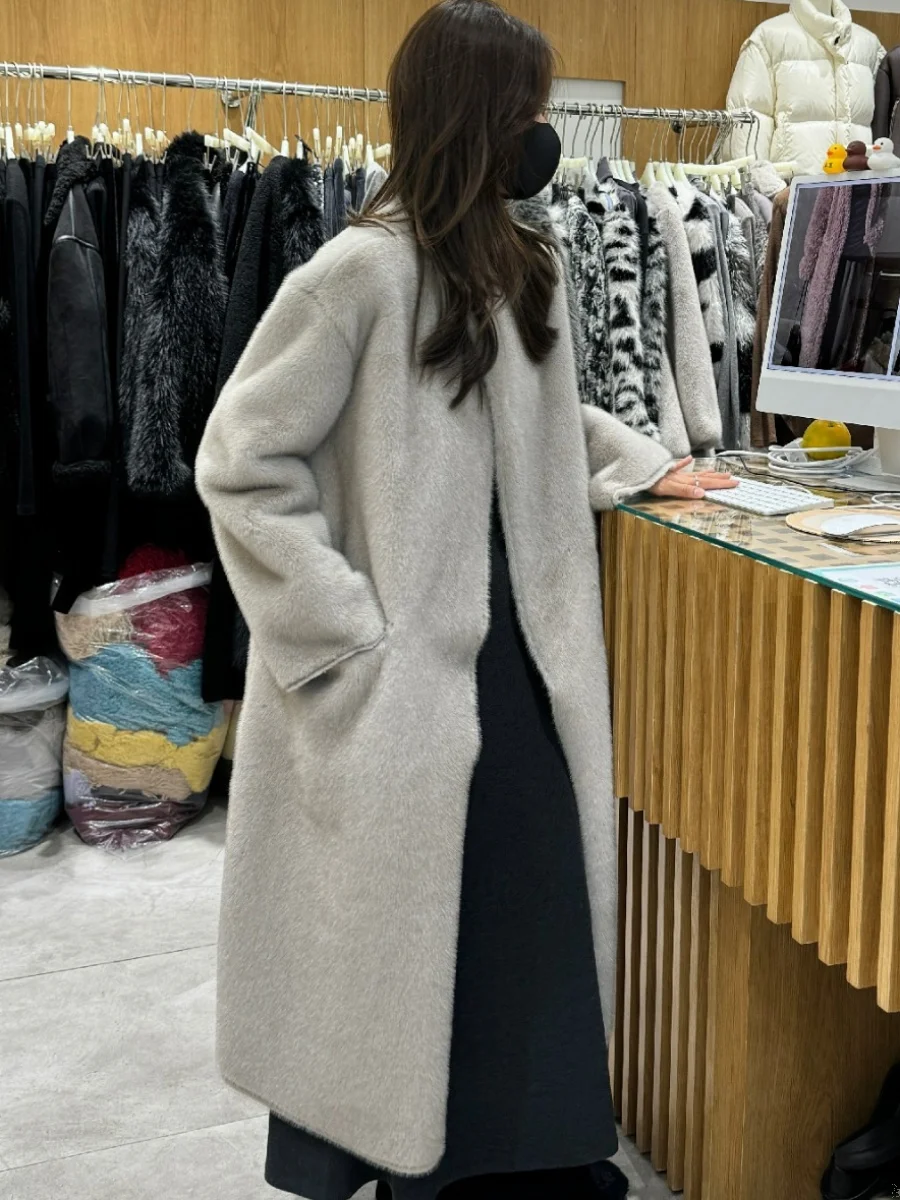 معطف فرو نسائي طويل فوق الركبة دافئ من الجلد والفراء ملابس خارجية كورية Sle متعددة الاستخدامات معطف فضفاض مناسب من البلو