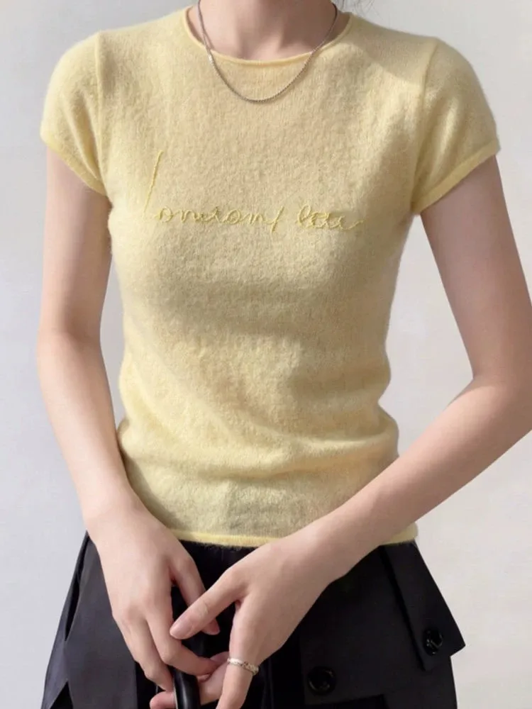 Immagine 3: T-shirt Estiva Donna 2026 Gialla con Ricamo a Lettere, Design Unico, Girocollo, Spalla Rilassata, Manica Corta, Top Elegante