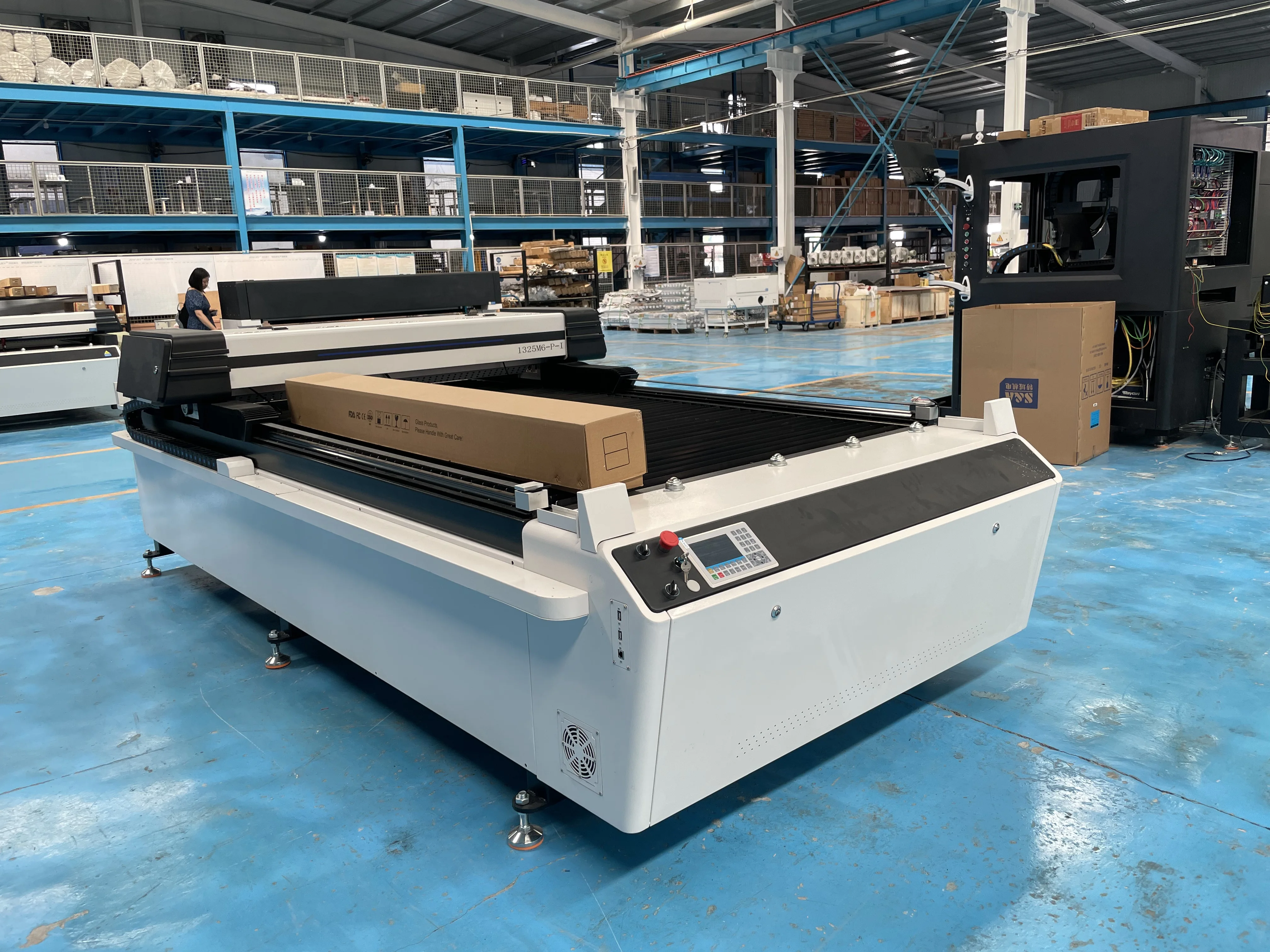 2026 New Ruida 8445SZ Control 4*8Ft 1325 CO2 Laser Cutting Machine 150w 180w 200w 300w Wood Laser Cutter With High Precision