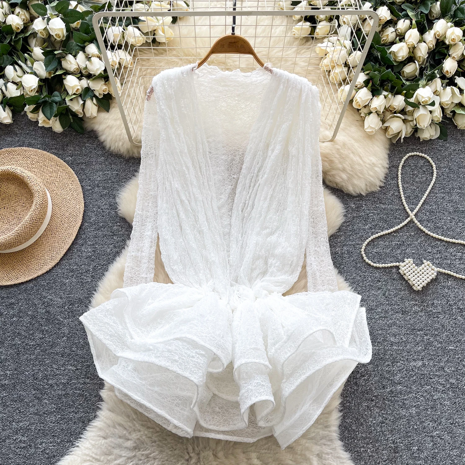 ชุดเดรสสั้นสไตล์วินเทจเก๋ไก๋ คอวี แขนยาว แต่งระบาย ดีไซน์หรูหราสไตล์เกาหลี โบโฮ