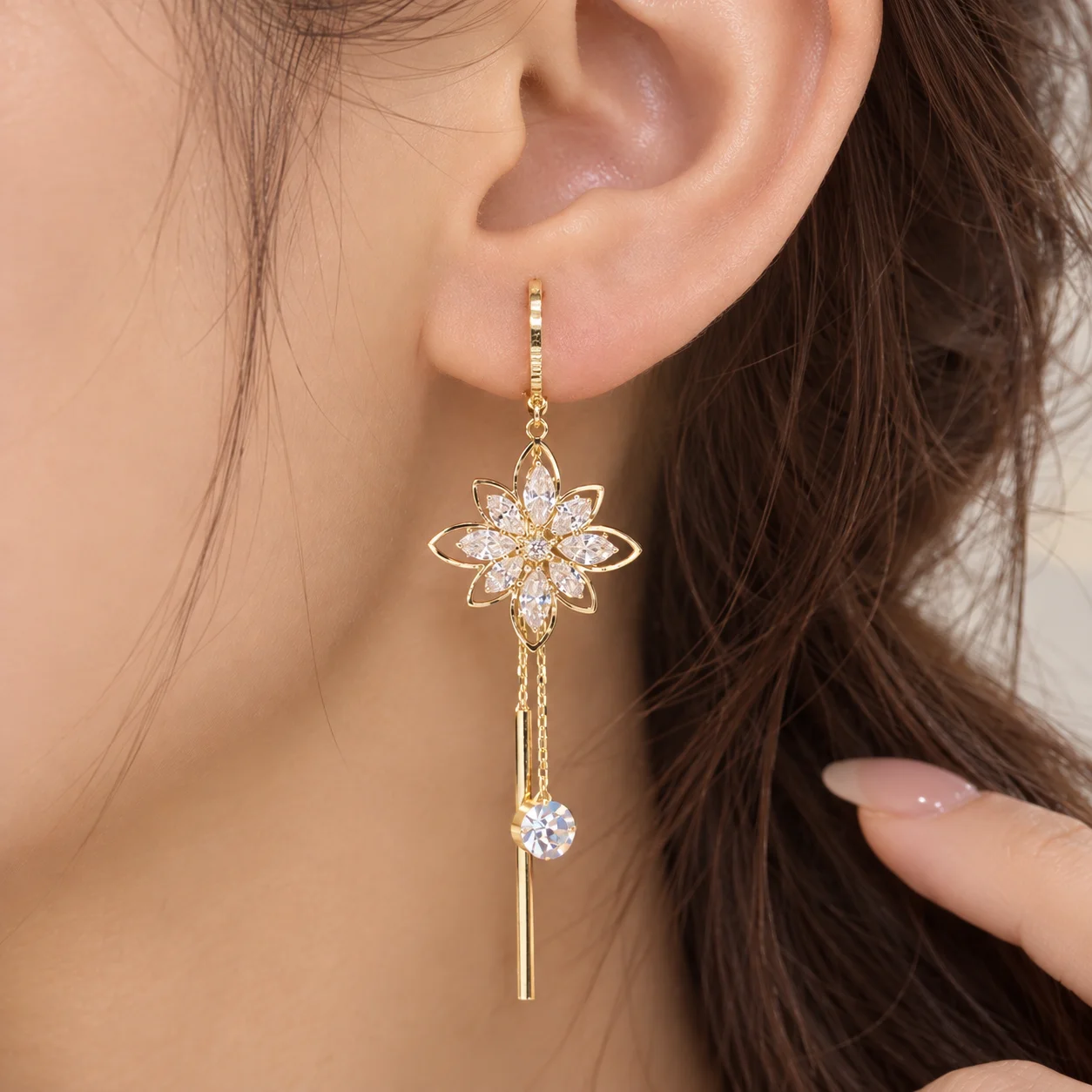 Elegante glänzende Blumen-Tropfen-Ohrringe, exquisite Kristall-Zirkon-Blume, lange Quaste, baumelnde Ohrringe, Hochzeit, Schmuck, Geschenk für Frauen und Männer