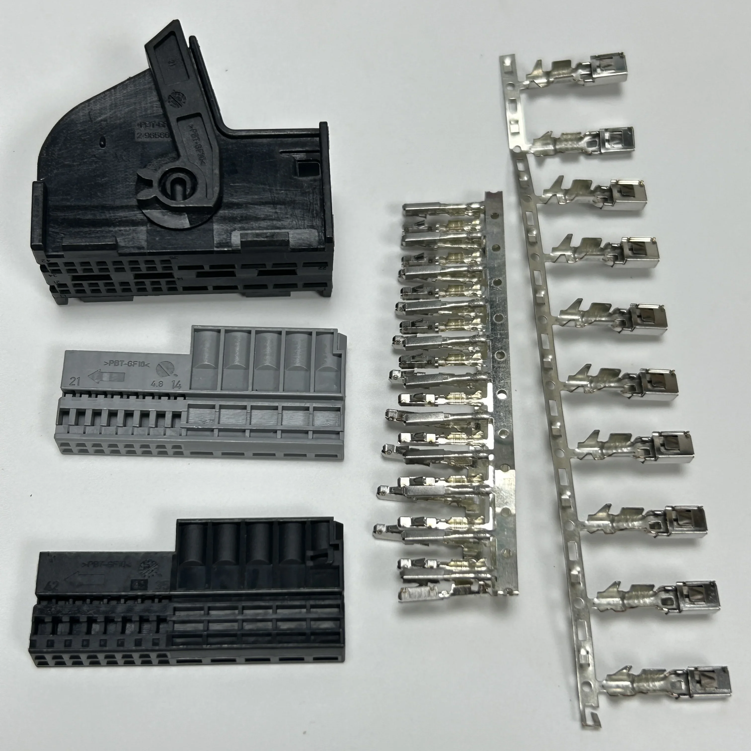 42p-stekker E90 E53 eindversterker Mannelijke en vrouwelijke Harman hifi eindversterkerstekker