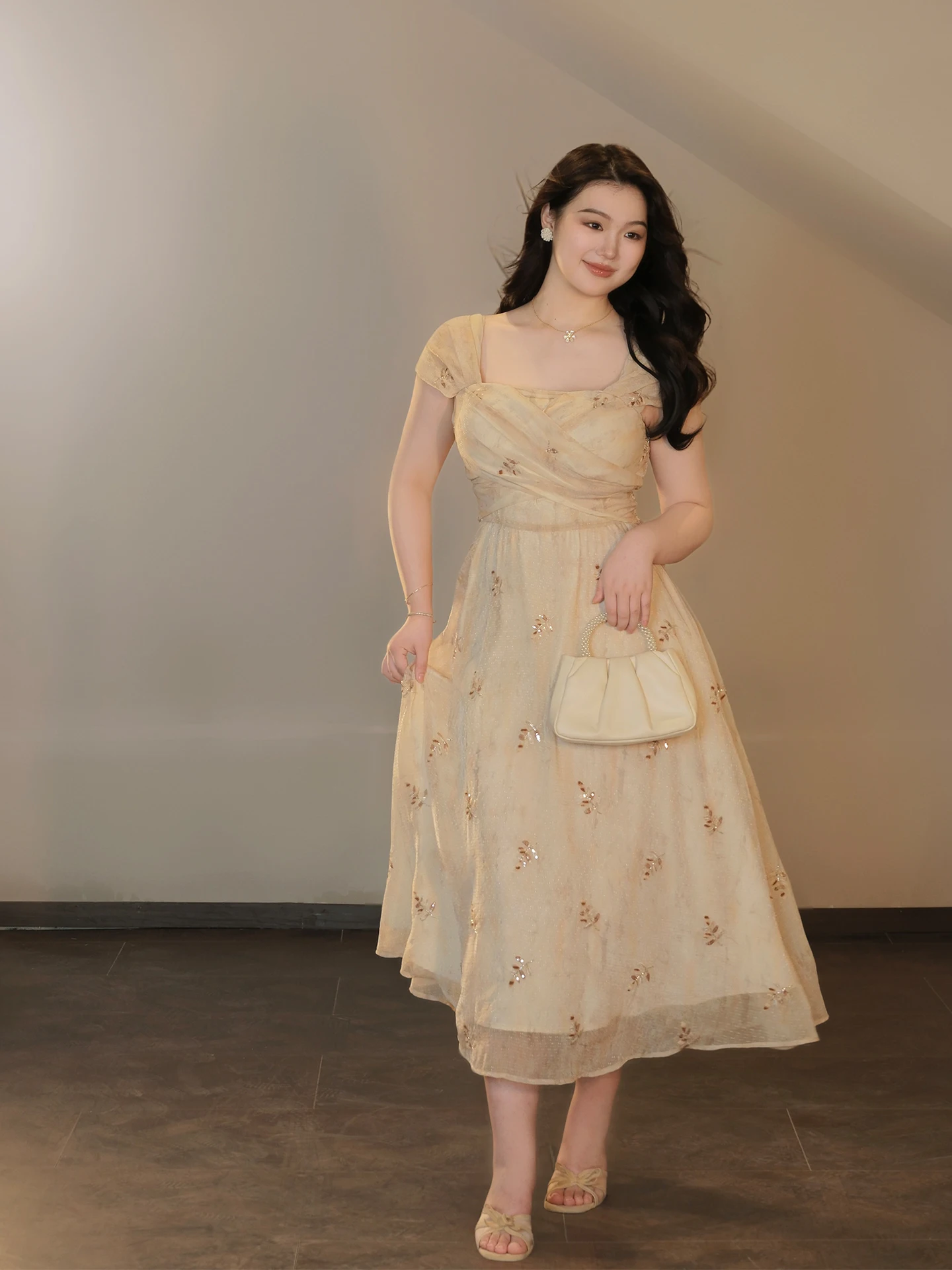 

Elegant Embroidered Heavy Work Dress for plus Size Women Moonlight Embroidery French Style A-Line Skirt Short Sleeve Midi Dress