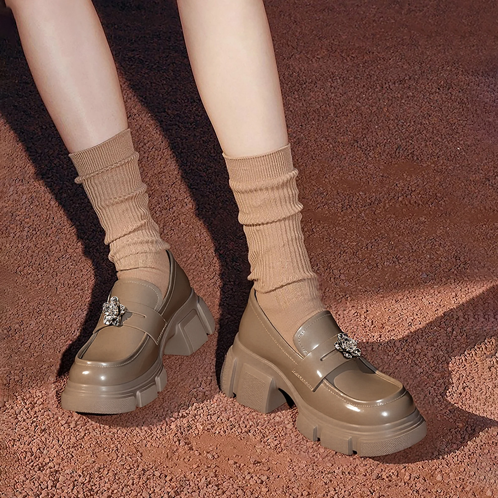 รองเท้าโลฟเฟอร์สีดำสำหรับผู้หญิง หนังวัวแท้ สไตล์มินิมอล ใส่สบาย รองเท้าแมรี่เจน รองเท้าทำงานสำหรับผู้หญิง