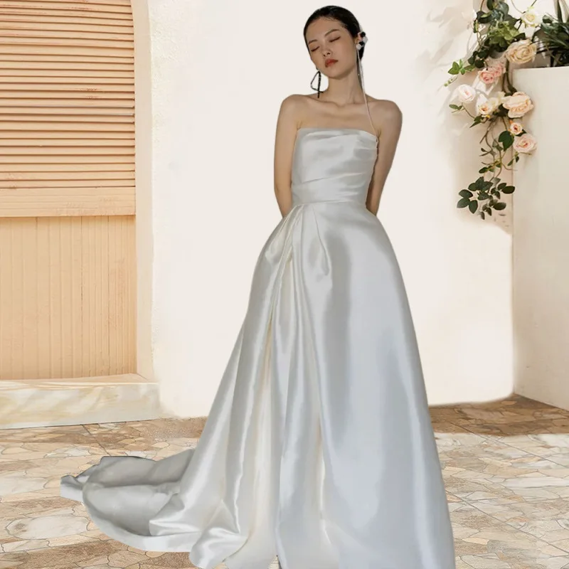 

Элегантное атласное свадебное платье со шлейфом для фотосессий, простое свадебное платье с завышенной талией из сетчатой ткани, коллекция Весна 2025, производство Китай