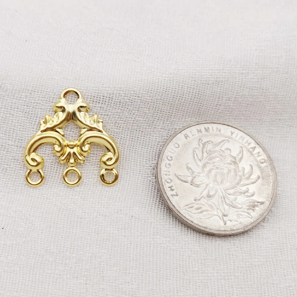 50/200 PCS diy Jewelry Accessories 20*21mm Gold color Metal Filigree 3 Hole Flowers Slice Charms base Setting Making