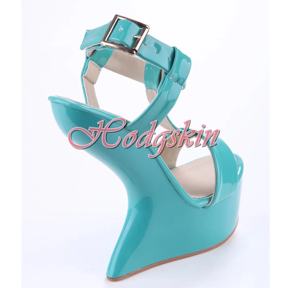 Hoof tacchi alti sandali piattaforma T cinghie fibbie stile strano donne sandali Sexy Solid Shiny Leather Summer Party Shoes nuovo