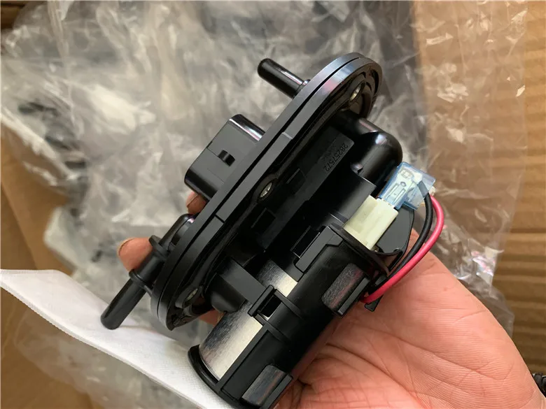 Motorcycle Engine Parts EFI Petrol Oil Fuel Pump Assembly For Zongshen ZS250GY-3 RX3 ZS200-51 RX1 ZS 200-51