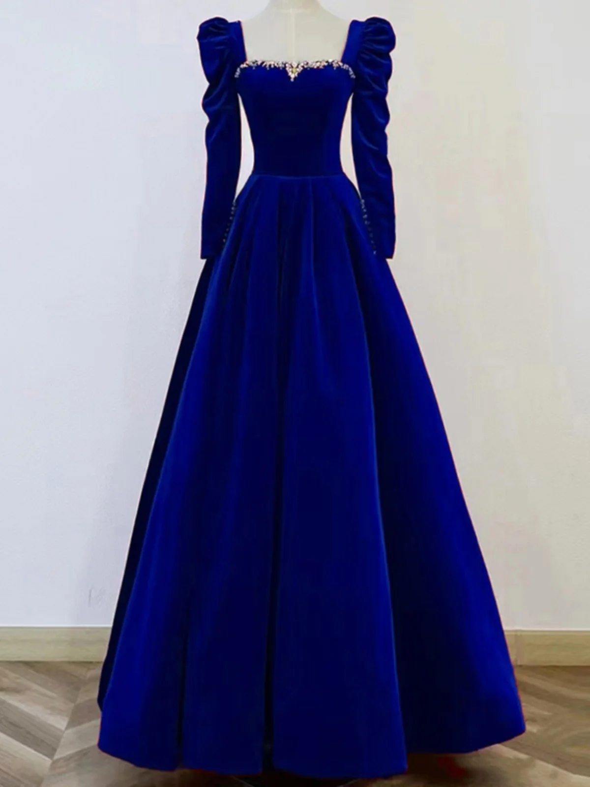 

Ele Blue Velvet Evening Gown Long Sve Women's Dr Luxury High-End Performance Par Host Skirt Sensation ow Costum...