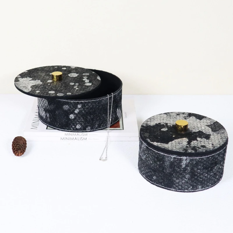 

Necklace Storage Boxes Jewelry Earrings Rings Trinket Packaging Box Jeweler Ring Display Cases Leather Jewellery Organizer Case