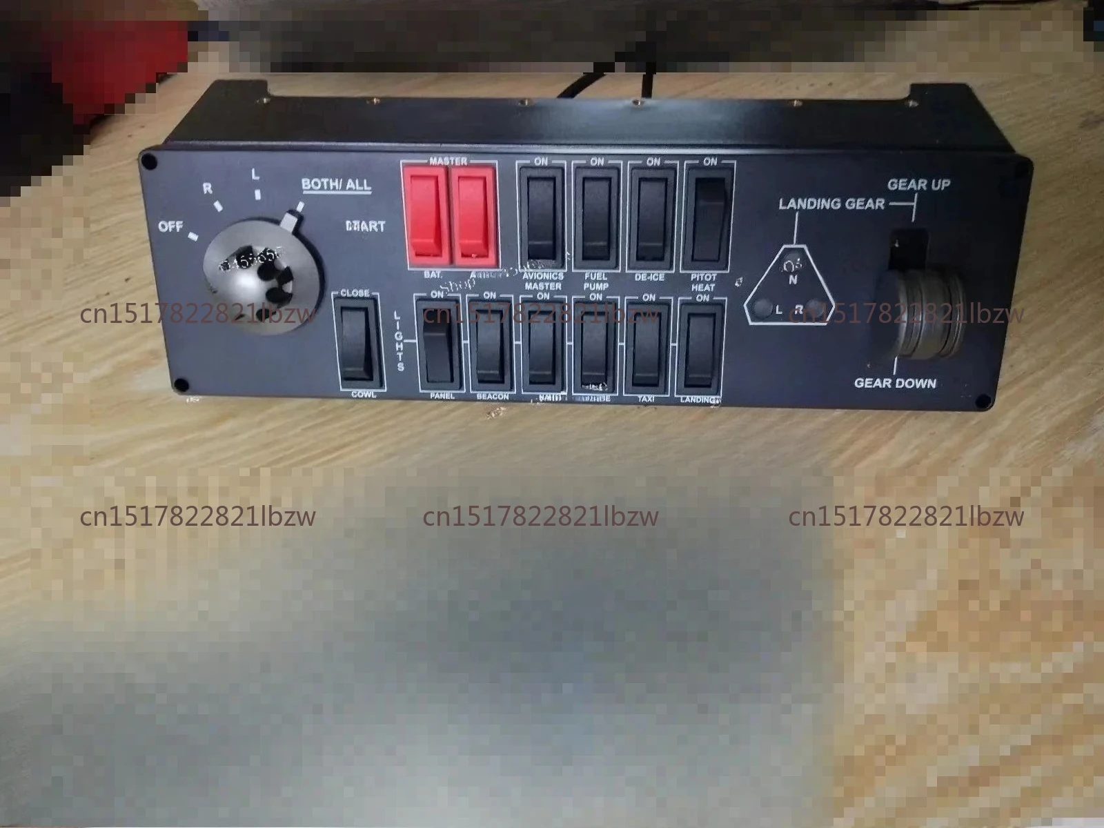 The professional flight switch control panel simulates flight equipment peripherals.