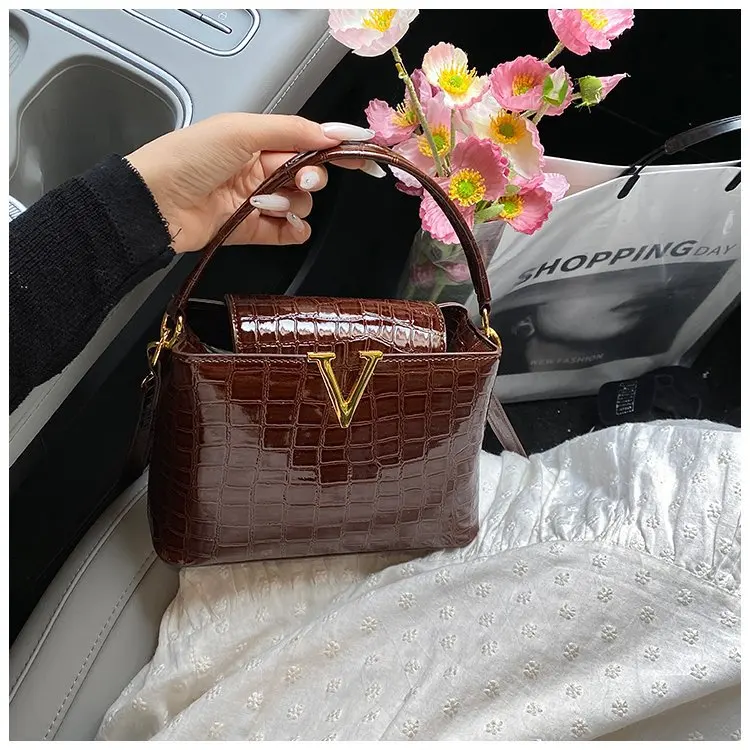 2025 nuevo bolso con caja estructurada en relieve de cocodrilo para mujer, bolso de hombro con textura Premium, bolso cruzado Convertible para ir al trabajo