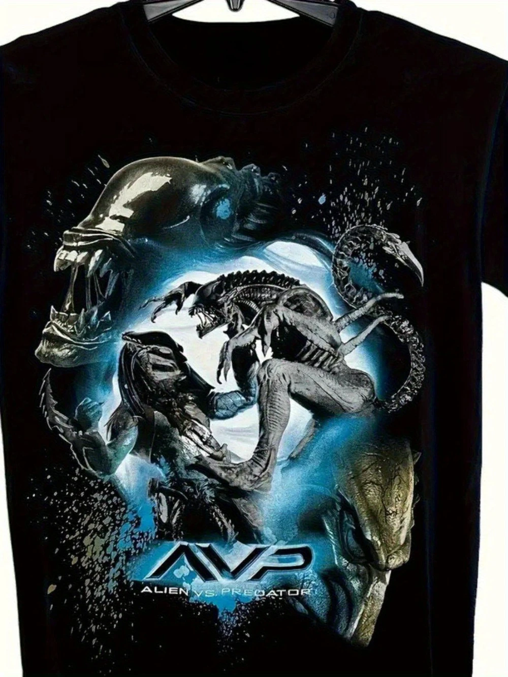 Men's Alien Hunter Graphic T-Shirt- Official Universal Studios Horror Nights Merchandise Black T-shirt Regular Fit Casual Shirt