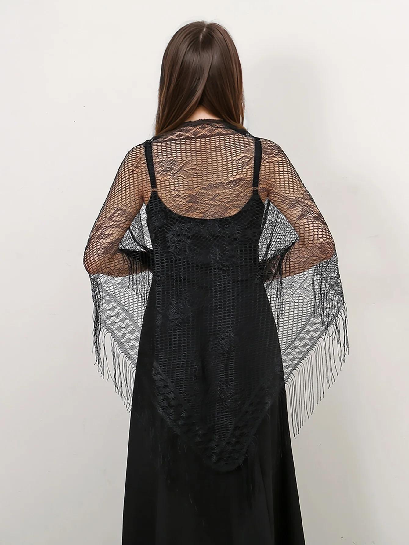 Elegante chal triangular ondulado de encaje, malla hueca, bufanda fina y transpirable con borlas, vestido de noche para fiesta, chal versátil,