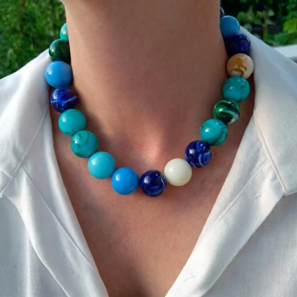 Modische bunte Acryl-Halskette mit großen runden Perlen für Damen und Herren, böhmische blaue braune Harzperlen, Choker, Y2K-Ästhetik-Schmuck – Detail 18