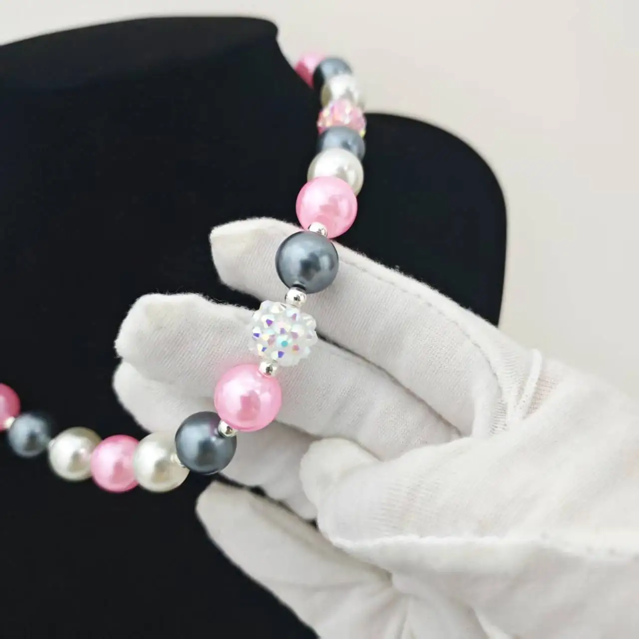 Swwet meninas feriado artesanal colar bebê menina bonito branco cinza pérolas colar jóias para o natal