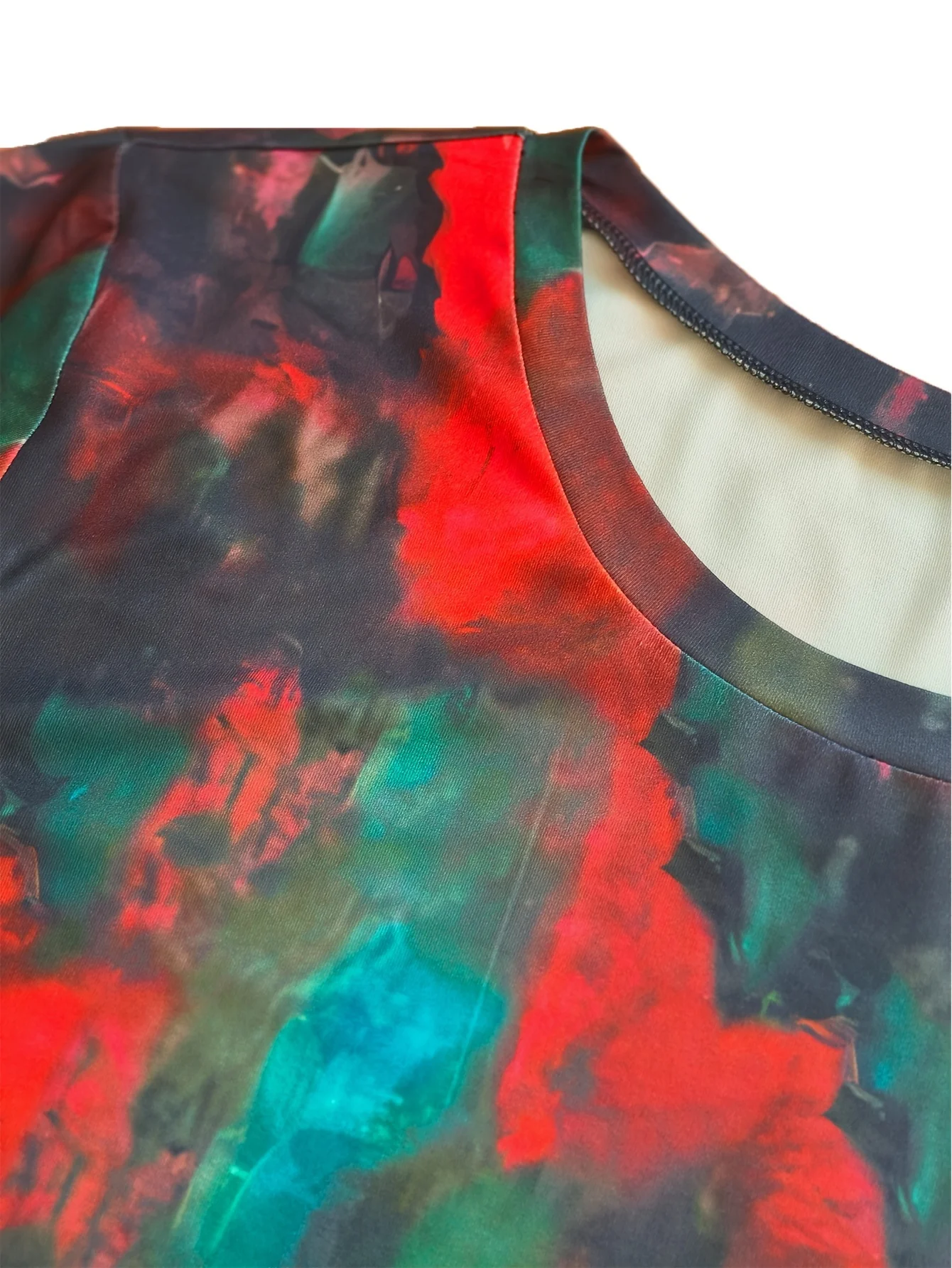 Women's Long-Sleeved Round Neck T-Shirt