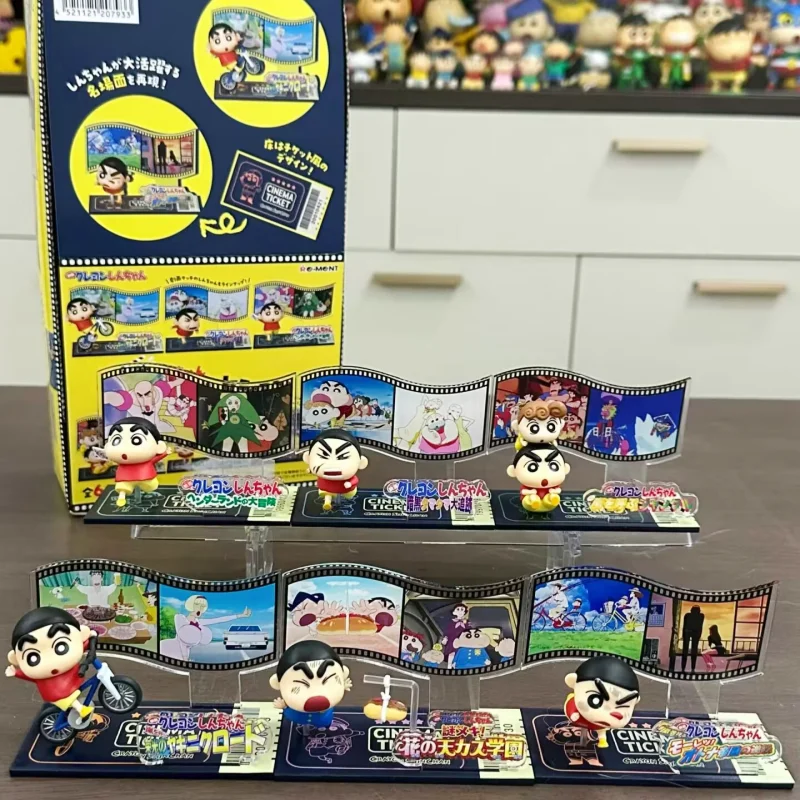 Caja ciega Crayon Shinchan, juguetes en miniatura, escena de postura para correr, figura de Anime, modelo de muñeca, juguetes para coleccionar adornos, regalos para niños
