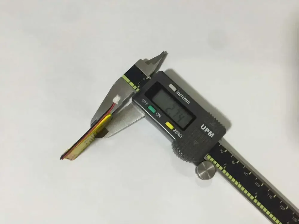 Nieuwe volledig capacitieve 3,7 V polymeer-lithiumbatterij 271737   230MAH MP3 Bluetooth-headset / apparaat / Mini