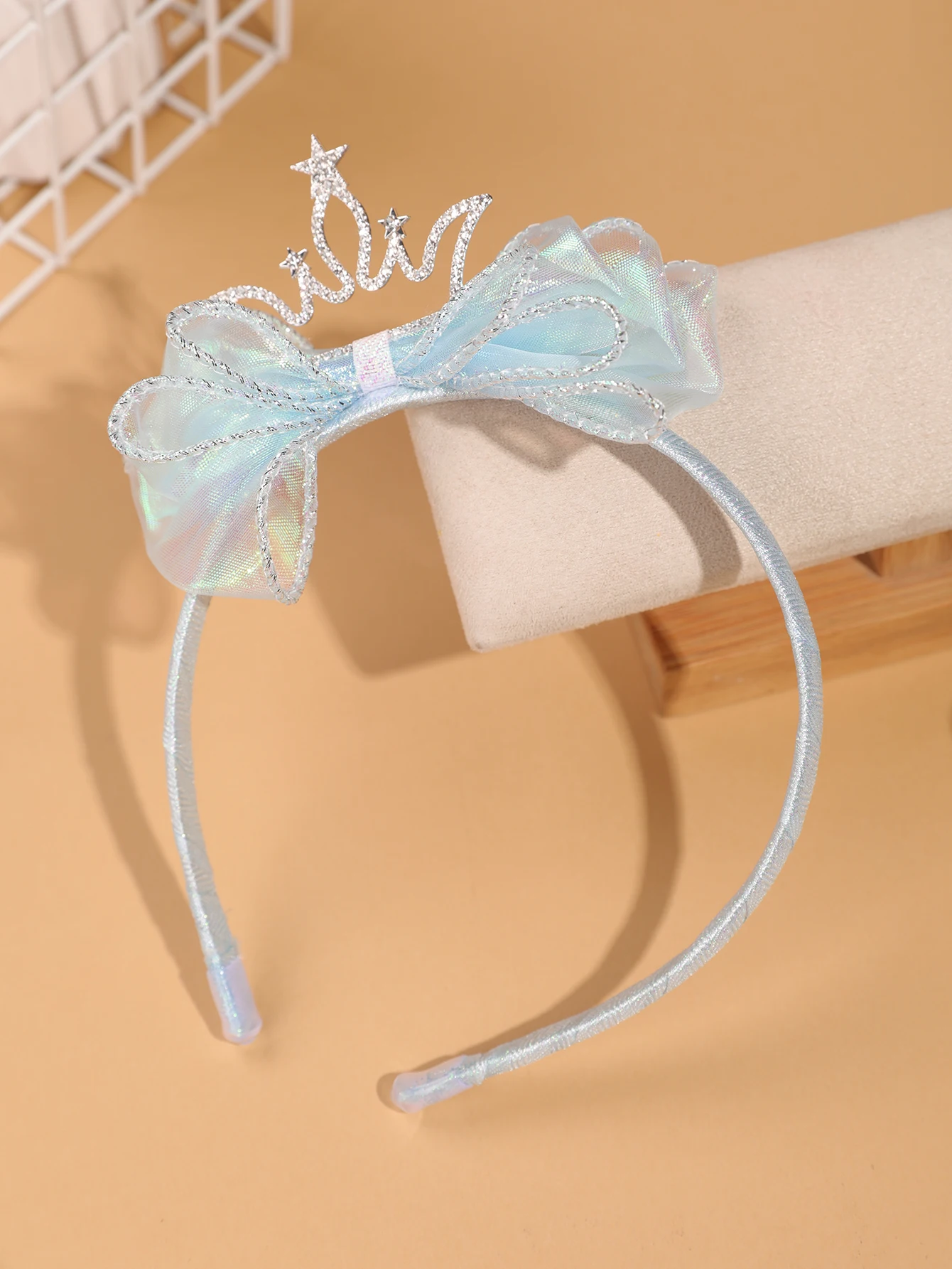 Modisches und schlichtes Kinder-Kronen-Haarband – leuchtend blaues Tüll-Haarband mit Schleife – Accessoire für Bühnenauftritte/formelle Kleider für Mädchen – Detail 5