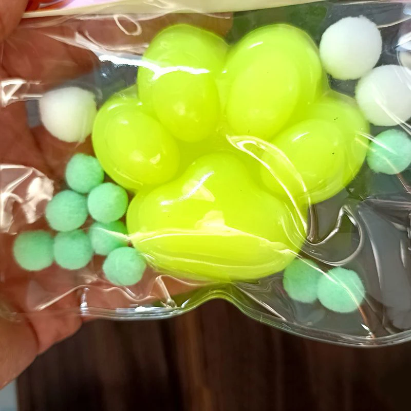 Fidget Toy Soft Green Cat Paws Toys Cute Cat Paw Slow Rebound Decompression Toy Reduce Stress Kids Sensory Toys Gifts