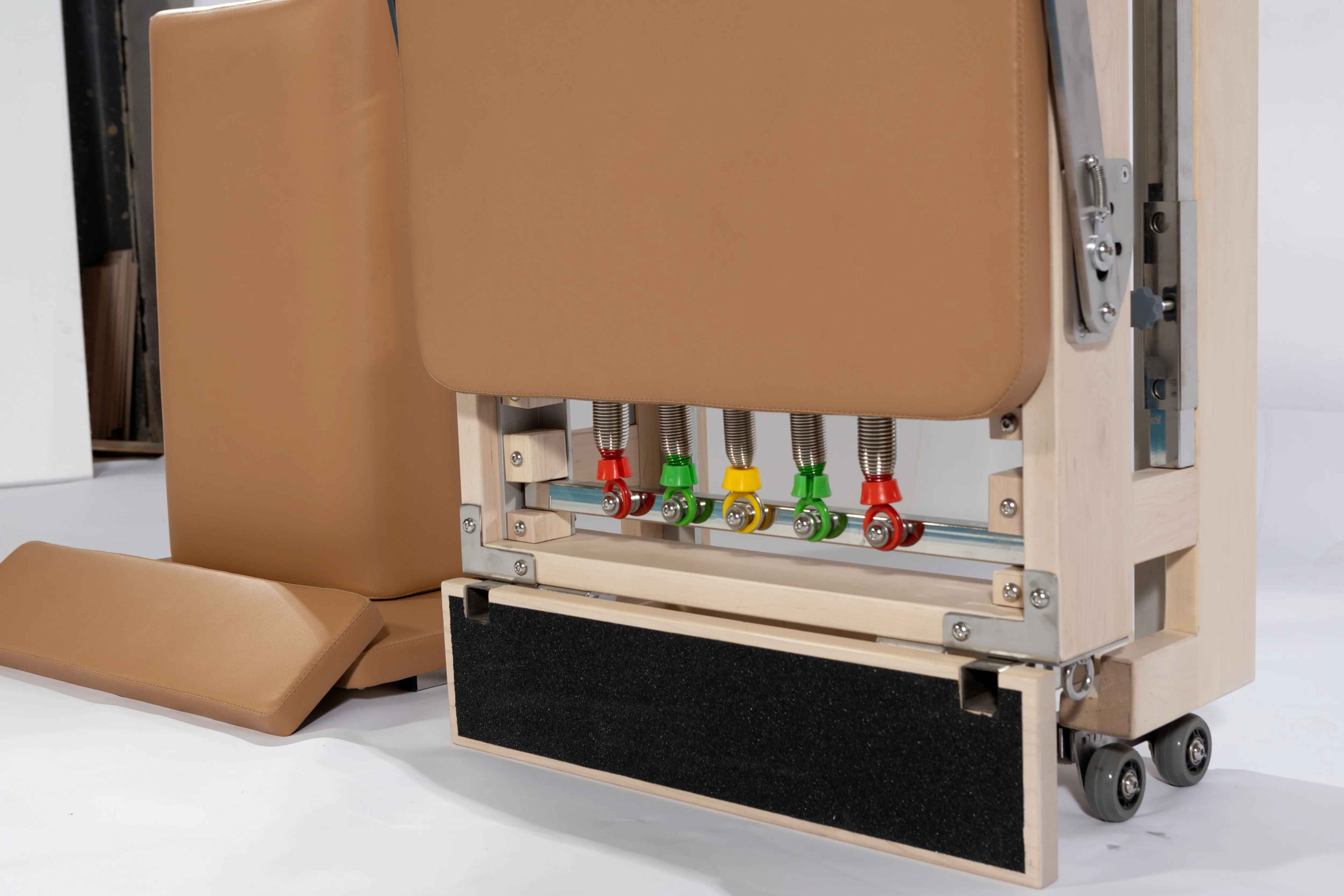 خشب القيقب اليوغا التدريب المنزل خشبية سرير قابل للطي بيلاتيس المصلح للبيع اللياقة البدنية المنزلية مصلح خشبي بيلاتيس