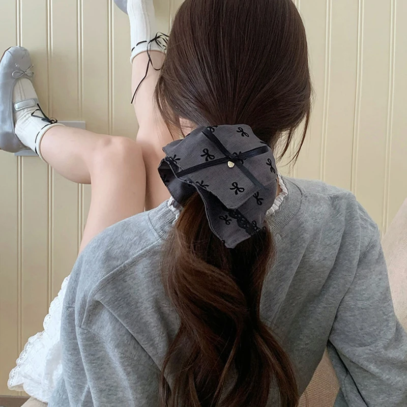 

Large Knitted Square Bow Headband – Women’s Gentle Lace Pleated Hairband, Gray Personality Ponytail Accessory