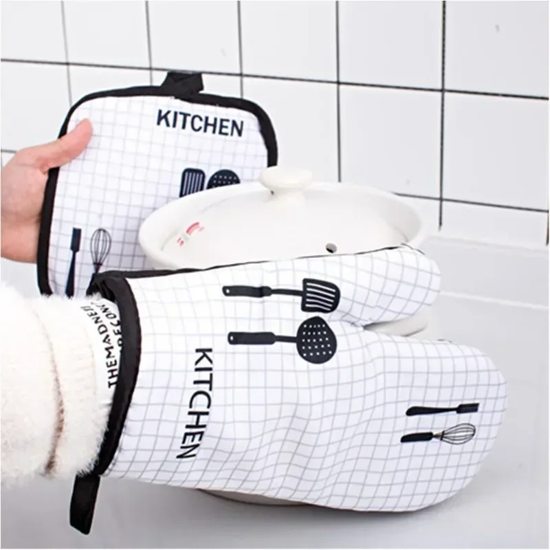 2 Sets Kitchen Baking Cooking Accessories Print Oven Mitt Glove Pad Washable Microwave Pizza Anti-Hot Insulation Mat Kitchen